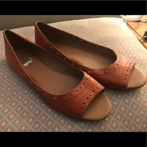 Size 9 Lucky Brand studded peep toe flats